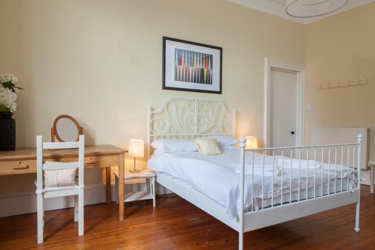 Amazing 4 Bedroom Apartment Just Off The Meadows Edinburgh Kültér fotó