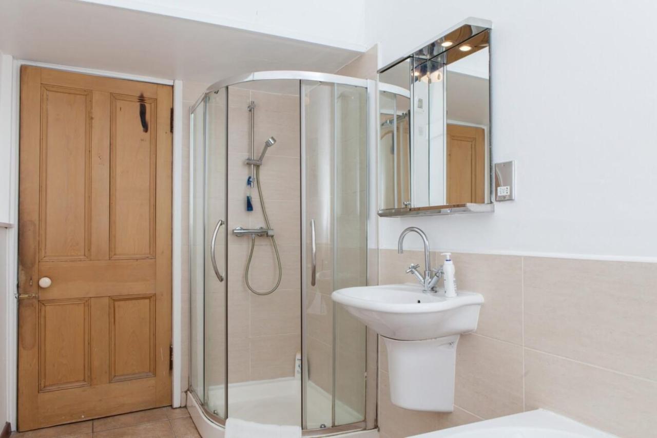 Amazing 4 Bedroom Apartment Just Off The Meadows Edinburgh Kültér fotó