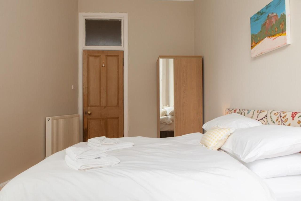 Amazing 4 Bedroom Apartment Just Off The Meadows Edinburgh Kültér fotó