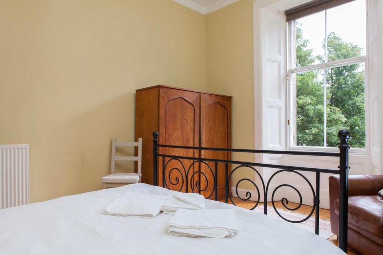 Amazing 4 Bedroom Apartment Just Off The Meadows Edinburgh Kültér fotó